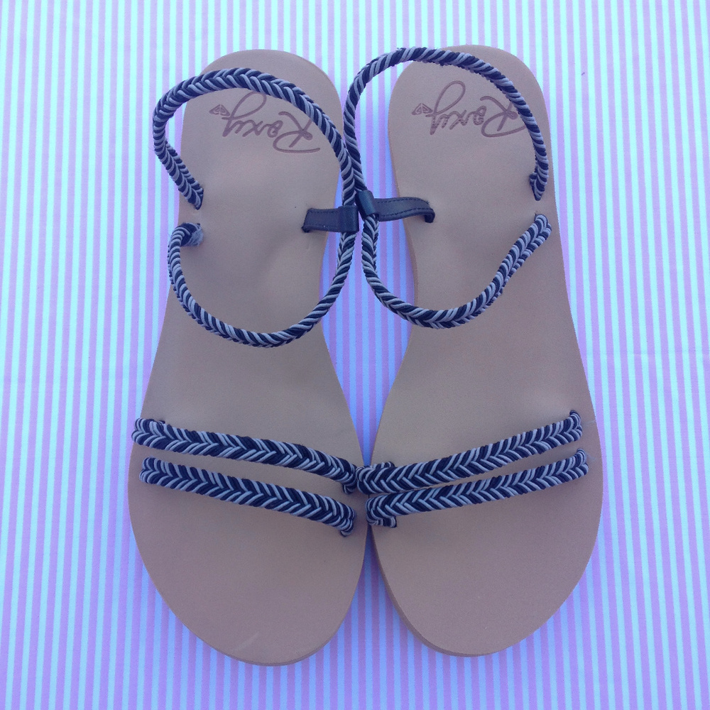 Roxy Women's Luana Strappy Sandal Flip Flop Size 9